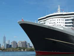 Cruise Terminal in New York, Queen Mary 2