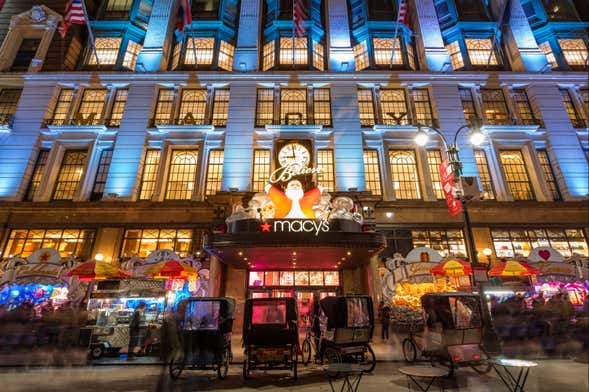 New York Christmas Movie Sites Tour